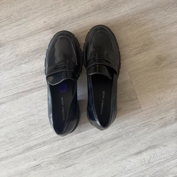 Women's Black Loafers - Picture 3 of 4